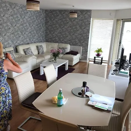 Malahide One Bedroom شقة